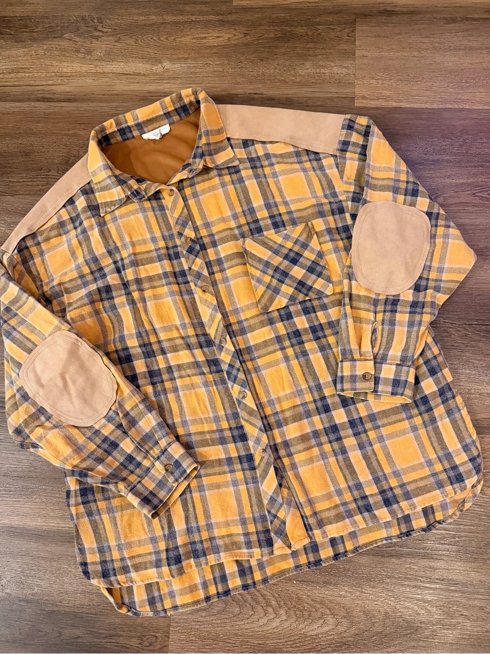 Easel Flannel, Size Small, NWOT, Mustard yellow and Blue, Leather Patches 💛💙